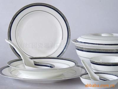 骨质瓷;釉下五彩瓷;陶瓷工艺品;商务礼品;酒店用瓷;企业用瓷;会议用杯;广告宣传瓷;手工绘画瓷;陶瓷餐具;陶瓷_家用陶瓷、搪瓷制品 家用玻璃制品 _中国 北京 北京市 海淀区远大路世纪金源购物中心四层4043_株洲市红园瓷器北京分公司_